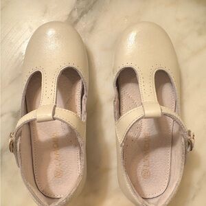 L’Amour Classic Velcro Cream Girl Shoes